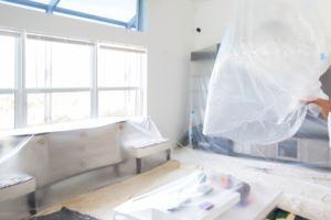 preparar una pared antes de pintar